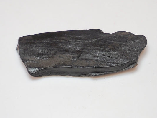 Raw Whitby Jet Specimen (7.5g) – Authentic Whitby Jet