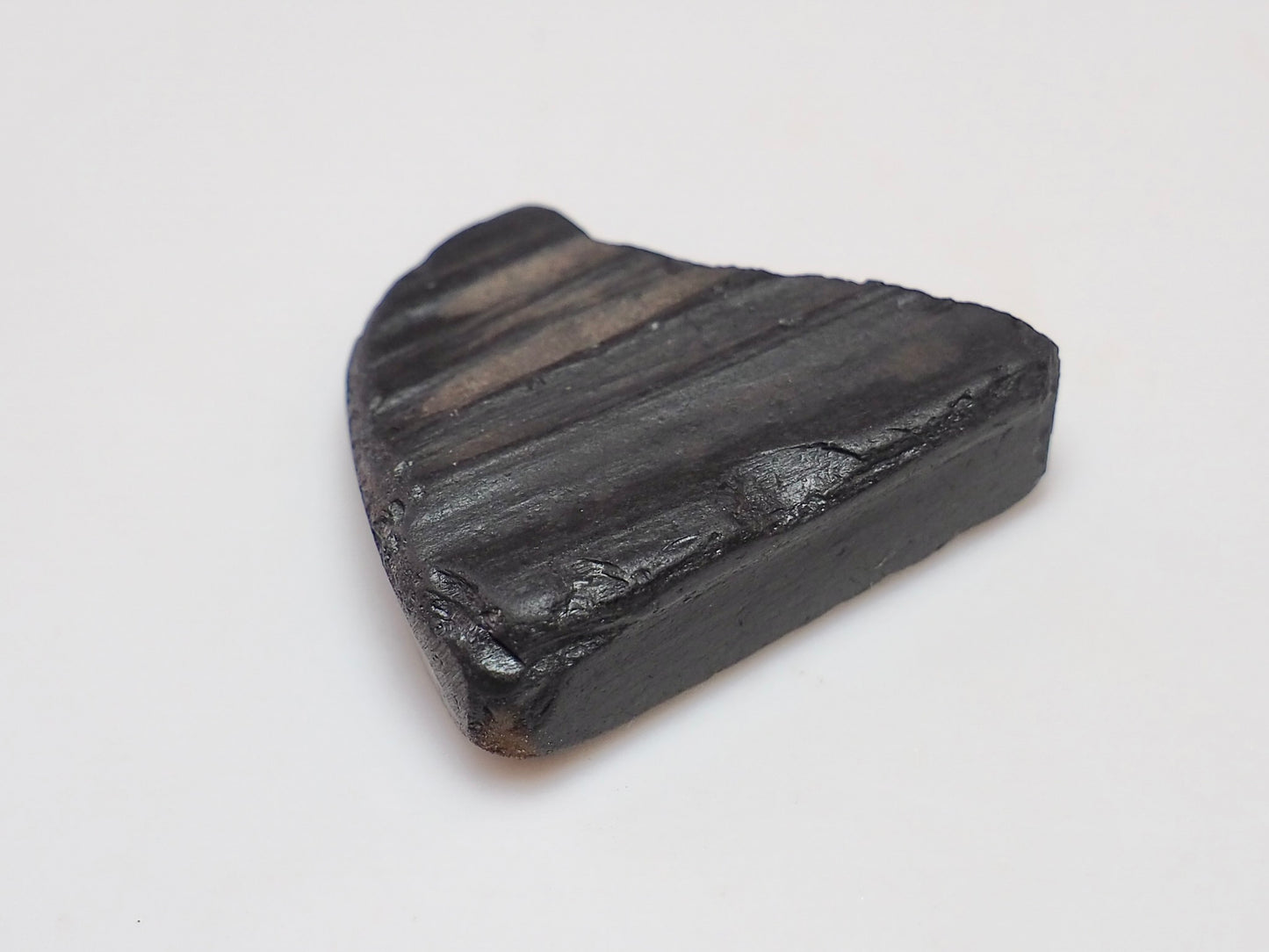 Raw Whitby Jet Specimen (3.8g) – Authentic Whitby Jet