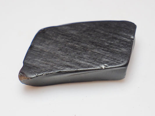 Raw Whitby Jet Specimen (1.9g) – Authentic Whitby Jet